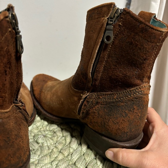 CORRAL Western Style Round Toe Lamb Leather Ankle Eudora Boots Chocolate-Tan - Picture 8 of 10